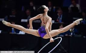 ＂iG夺得德杯冠军后，Wei再带小弟跳起了胜利之舞