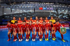 拒逆转！库里31+7+7，字母哥空砍34+10，一战看清三个事实：梅尔顿真香